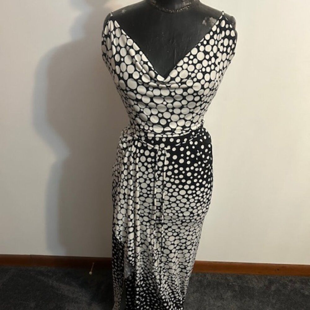 Va Va Voom Black/White Maxi Halter dress, size S
